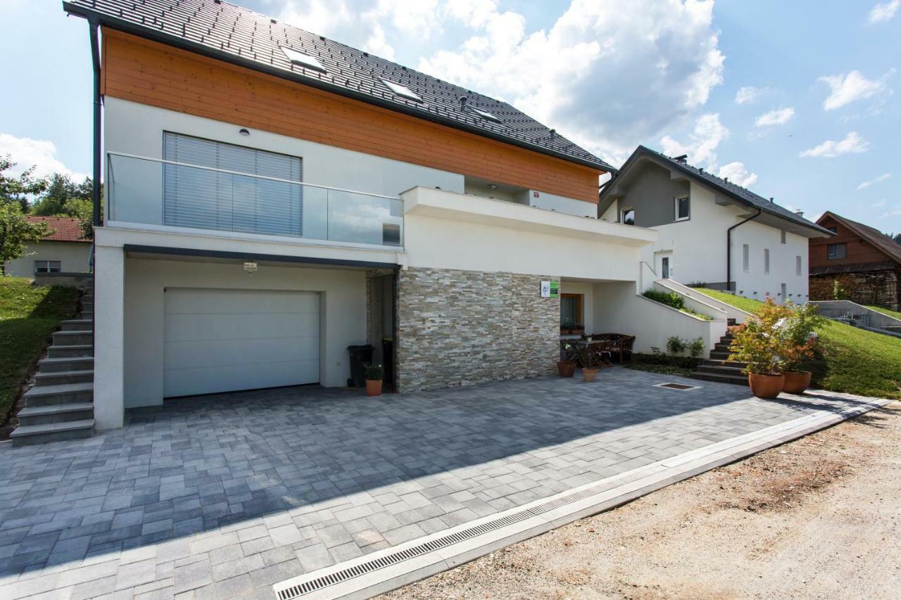 Apartments Domovoj Medvode Luaran gambar